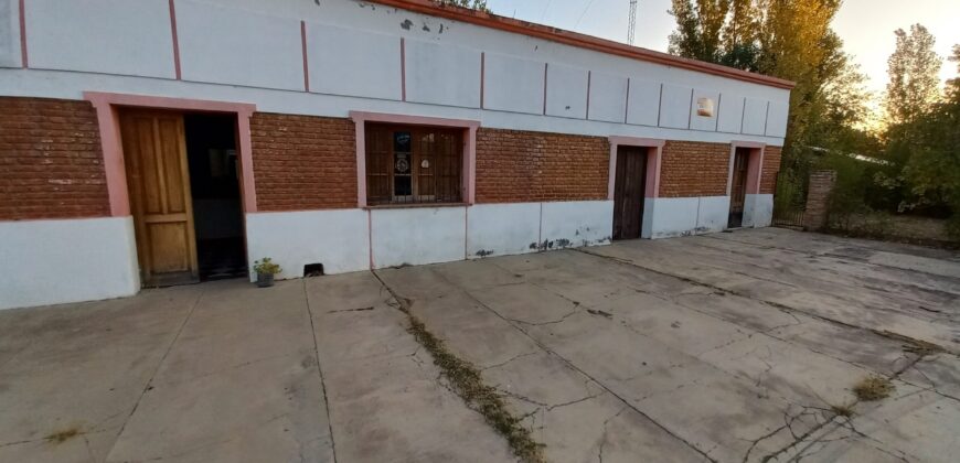 GRAN CASONA EN LOS SAUCES