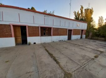 GRAN CASONA EN LOS SAUCES