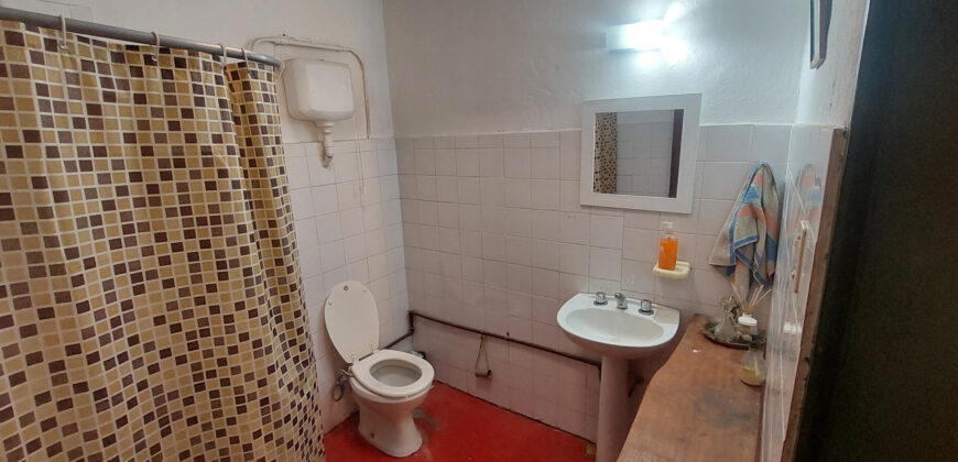 CASA CON CUATRO DORMITORIOS+DEPARTAMENTO-PLENO CENTRO