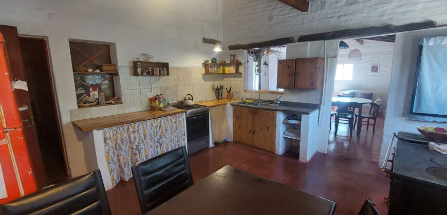 CASA CON CUATRO DORMITORIOS+DEPARTAMENTO-PLENO CENTRO