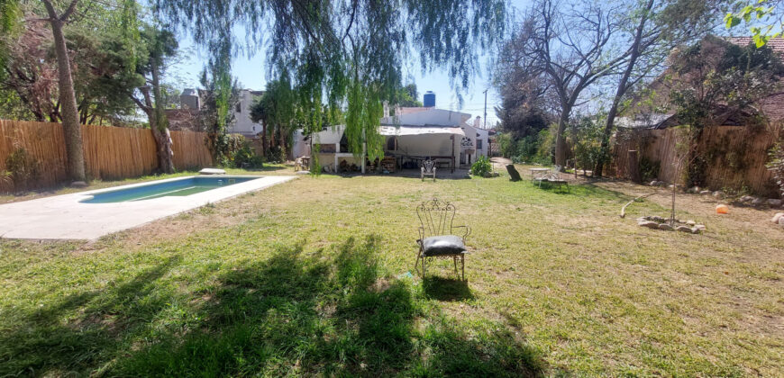 CASA CON CUATRO DORMITORIOS+DEPARTAMENTO-PLENO CENTRO