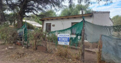 CASA DE DOS DORMITORIOS – LOTE EN ESQUINA – CENTRO