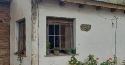 CASA DE DOS DORMITORIOS – LOTE EN ESQUINA – CENTRO