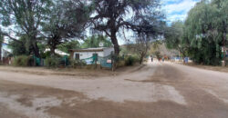 CASA DE DOS DORMITORIOS – LOTE EN ESQUINA – CENTRO