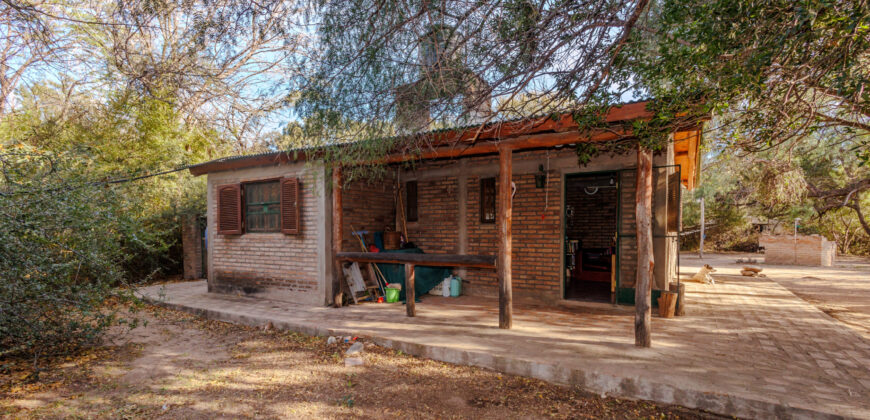 DOS CABAÑAS EN LOS CALLEJONES- 3200m2