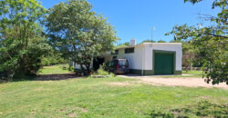 EXCELENTE PROPIEDAD CON AMPLIO TERRENO Y ACEQUIA