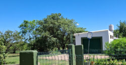 EXCELENTE PROPIEDAD CON AMPLIO TERRENO Y ACEQUIA