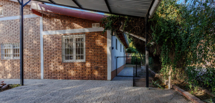 CASA CON DEPARTAMENTO PLENO CENTRO