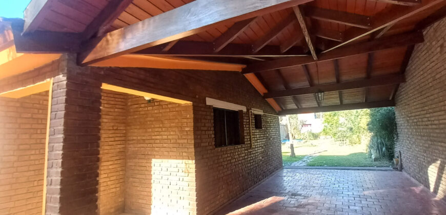 CASA A DOS CUADRAS DEL RIO- UN DORMITORIO