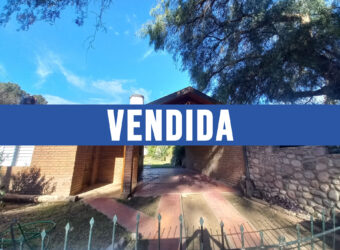 CASA A DOS CUADRAS DEL RIO- UN DORMITORIO