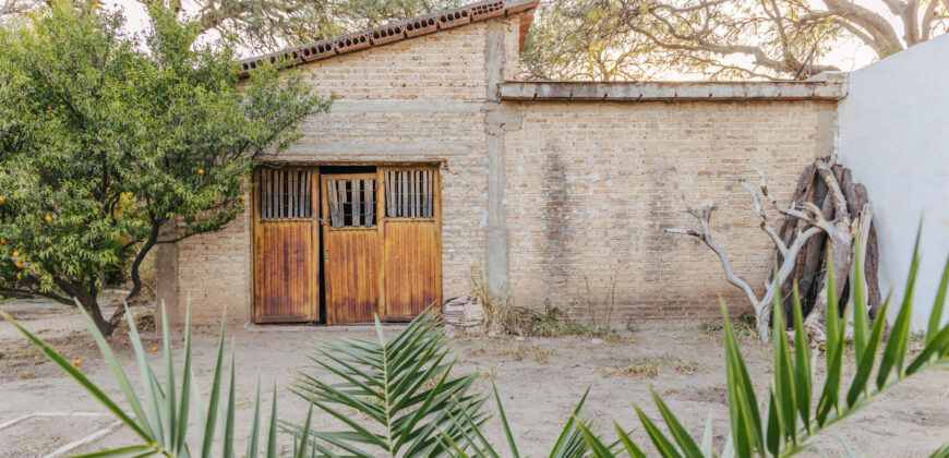 LOTE CON CONSTRUCCION EN PLENO CENTRO DE SAN MARCOS- OPORTUNIDAD