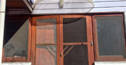 HERMOSO CHALET DE MADERA SOBRE AV CACIQUE TULIAN