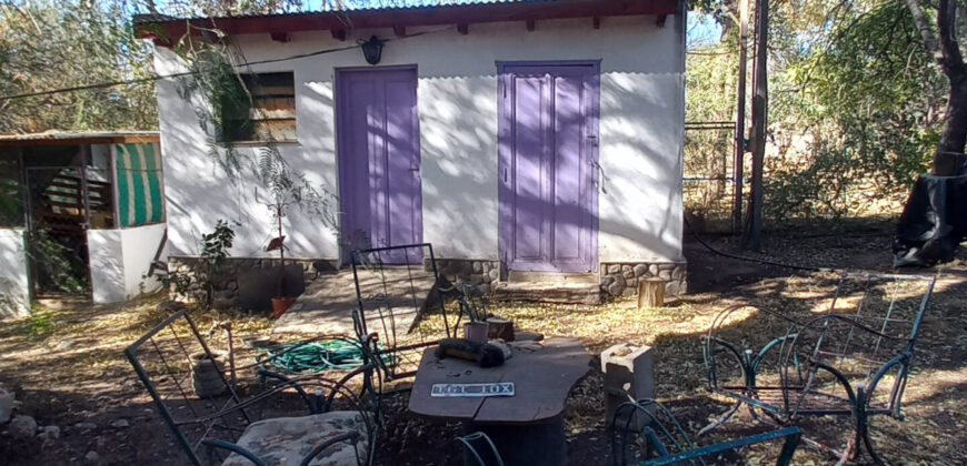 HERMOSO CHALET DE MADERA SOBRE AV CACIQUE TULIAN