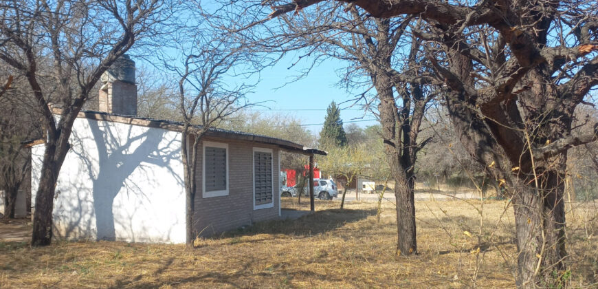 CASA DE DOS DORMITORIOS EN LOS SAUCES