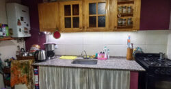 AMPLIA CASA+DOS DEPARTAMENTOS+DOS MONOAMBIENTES