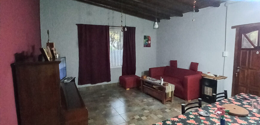 AMPLIA CASA+DOS DEPARTAMENTOS+DOS MONOAMBIENTES