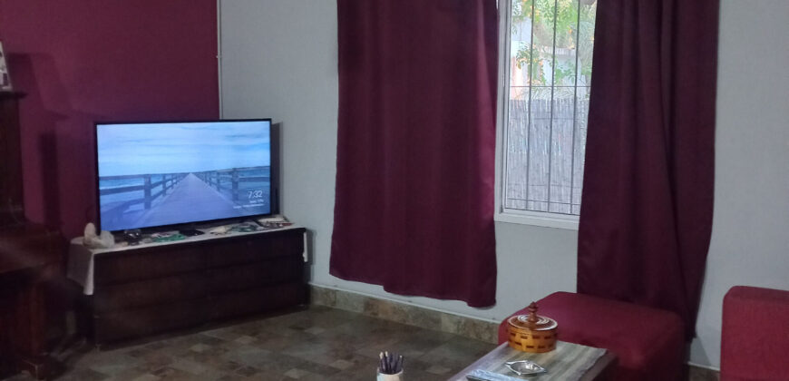 AMPLIA CASA+DOS DEPARTAMENTOS+DOS MONOAMBIENTES