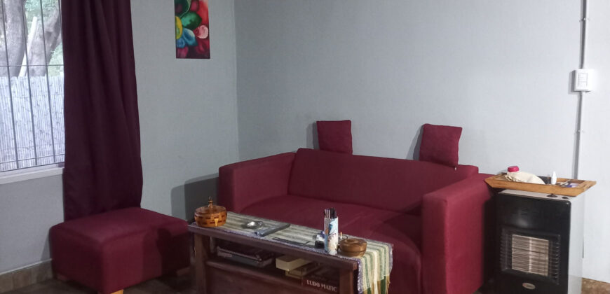 AMPLIA CASA+DOS DEPARTAMENTOS+DOS MONOAMBIENTES