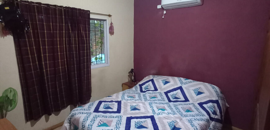 AMPLIA CASA+DOS DEPARTAMENTOS+DOS MONOAMBIENTES