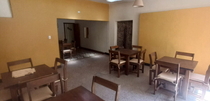 SE VENDE AMPLIA HOSTERIA Y CABAÑAS CON PILETA