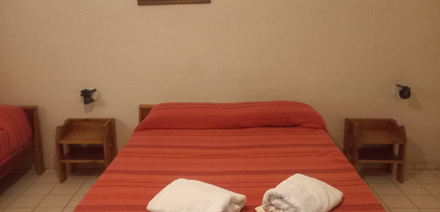 SE VENDE AMPLIA HOSTERIA Y CABAÑAS CON PILETA