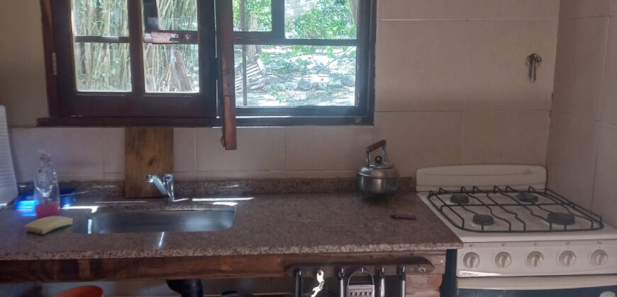 SE VENDE AMPLIA HOSTERIA Y CABAÑAS CON PILETA