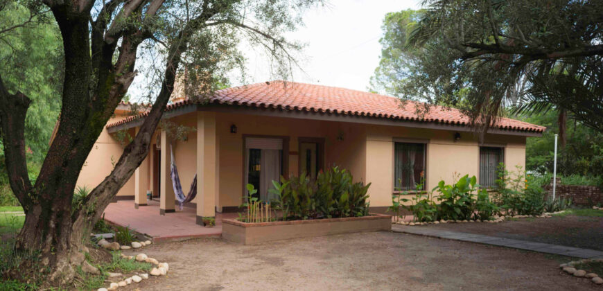 HERMOSA CASA DE TRES DORMITORIOS + DEPARTAMENTO- IDEAL PARA EMPRENDIMIENTO TURISTICO