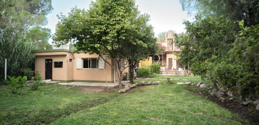 HERMOSA CASA DE TRES DORMITORIOS + DEPARTAMENTO- IDEAL PARA EMPRENDIMIENTO TURISTICO