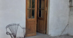 SE VENDE CASA + DOS CABAÑAS – LUGAR TRANQUILO!