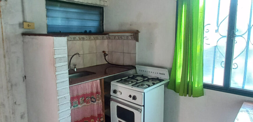 SE VENDE CASA + DOS CABAÑAS – LUGAR TRANQUILO!