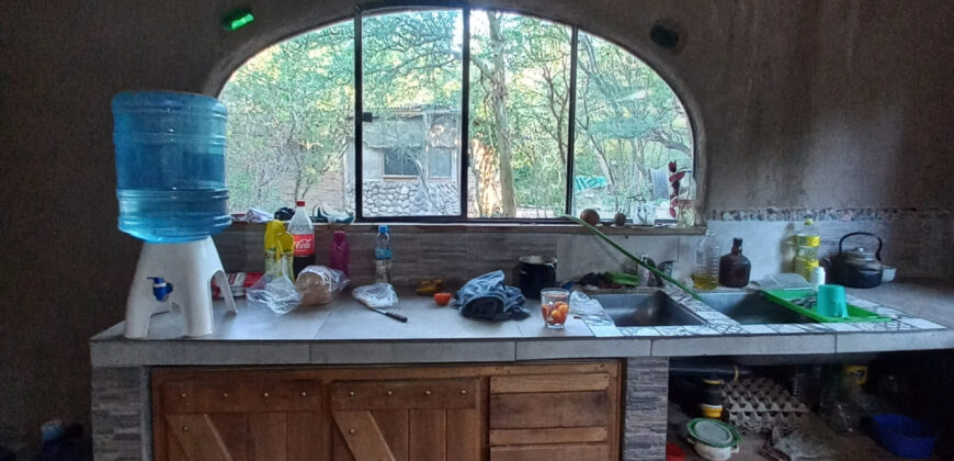 1000m2 CON DOS CONSTRUCCIONES EN ADOBE Y LADRILLO- LAS VERTIENTES