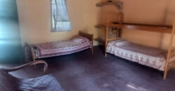 EN PLENO CENTRO DE SAN MARCOS AMPLIA CASA Y MONOAMBIENTE