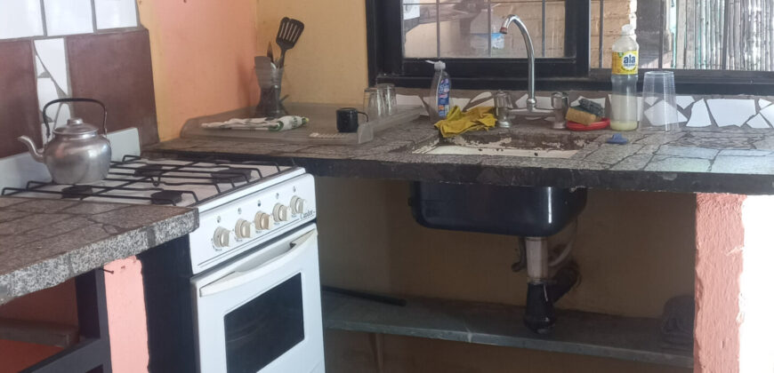 EN PLENO CENTRO DE SAN MARCOS AMPLIA CASA Y MONOAMBIENTE