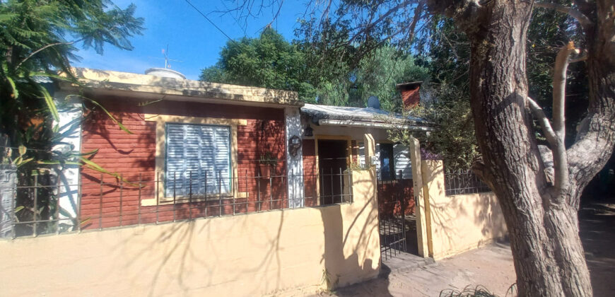 EN PLENO CENTRO DE SAN MARCOS AMPLIA CASA Y MONOAMBIENTE