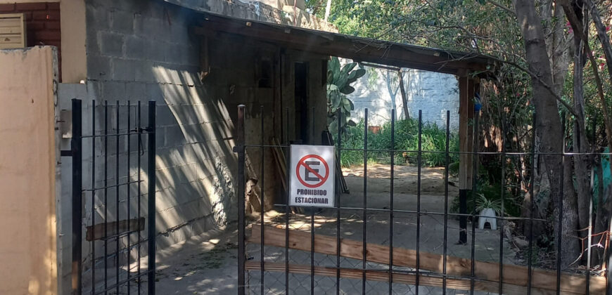 EN PLENO CENTRO DE SAN MARCOS AMPLIA CASA Y MONOAMBIENTE