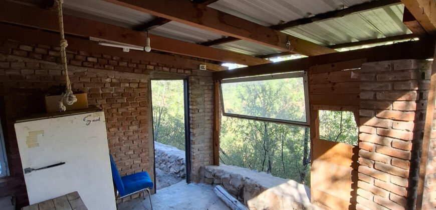 CASA EN MEDIO DE LOS CERROS- terreno de 5000m2-