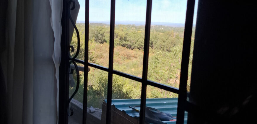 CASA EN MEDIO DE LOS CERROS- terreno de 5000m2-