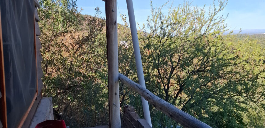 CASA EN MEDIO DE LOS CERROS- terreno de 5000m2-