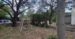 SE VENDE CASA DE DOS DORMITORIOS A TRES CUADRAS DE LA PLAZA