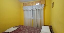 SE VENDE CASA DE DOS DORMITORIOS A TRES CUADRAS DE LA PLAZA