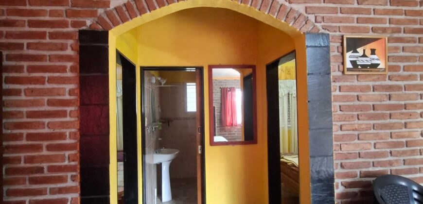 SE VENDE CASA DE DOS DORMITORIOS A TRES CUADRAS DE LA PLAZA