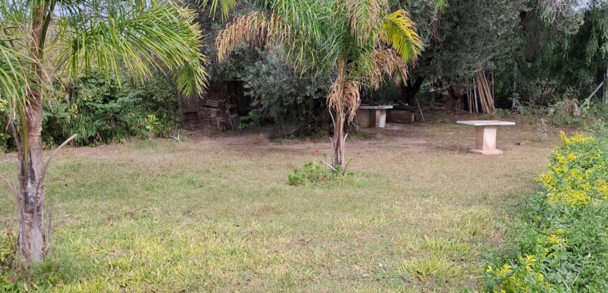 CHALLET DE TRES DORMITORIOS- DOS BAÑOS- PARQUE CON PILETA