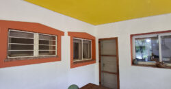 CHALLET DE TRES DORMITORIOS- DOS BAÑOS- PARQUE CON PILETA