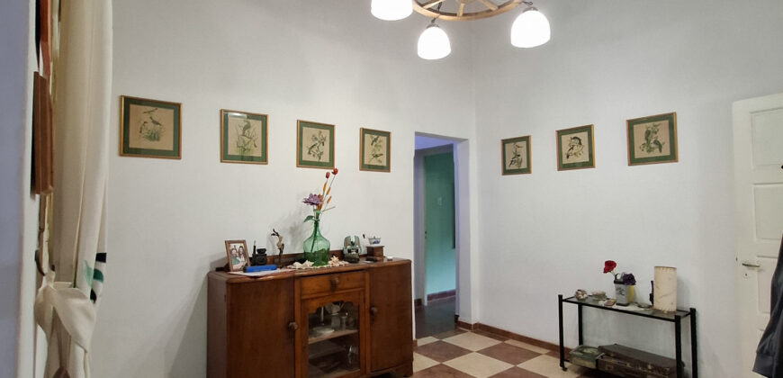CHALLET DE TRES DORMITORIOS- DOS BAÑOS- PARQUE CON PILETA