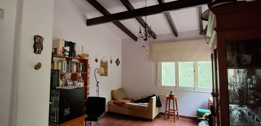 CHALLET DE TRES DORMITORIOS- DOS BAÑOS- PARQUE CON PILETA