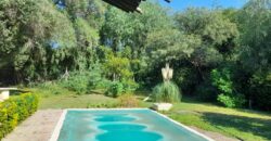 CHALLET DE TRES DORMITORIOS- DOS BAÑOS- PARQUE CON PILETA