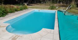 CHALLET DE TRES DORMITORIOS- DOS BAÑOS- PARQUE CON PILETA