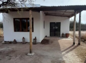 SE VENDE CASA DE UN DORMITORIO EN SAN MARCOS SIERRAS- TERRENO DE 800m2
