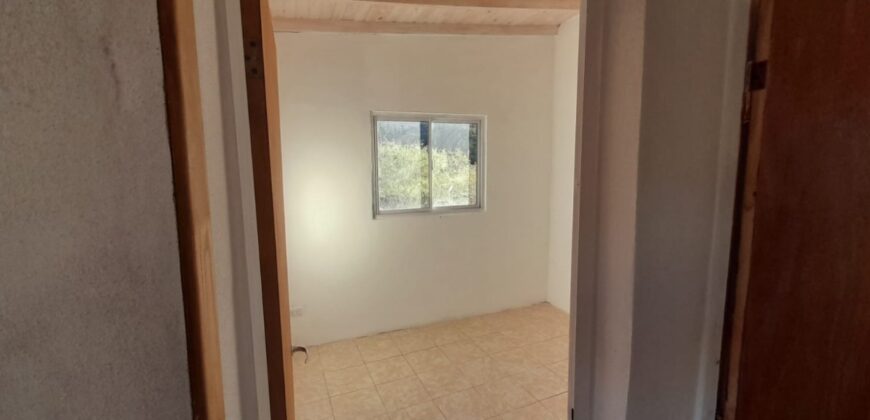 CASA DE DOS DORMITORIOS POR LOS CALLEJONES NATURALES- LA BANDA