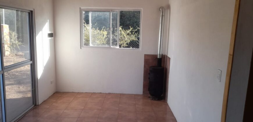 CASA DE DOS DORMITORIOS POR LOS CALLEJONES NATURALES- LA BANDA